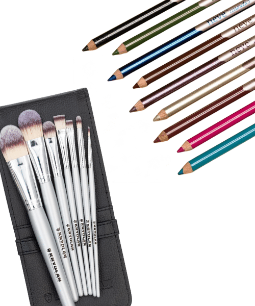 Immagine con matite e pennelli da makeup di vari colori