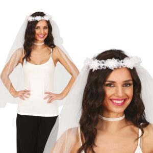 Velo da sposa con corona di fiori bianchi